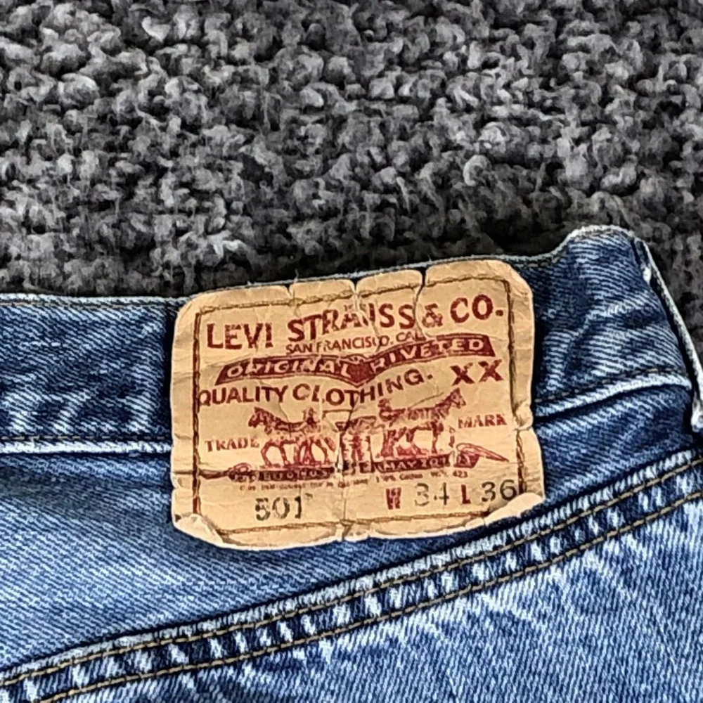 Vintage Levis Jeans Mens 34x36 (Fits 31x33) 501 Straight Leg Denim Button Fly